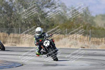 media/Dec-01-2025-Moto Forza (Mon) [[2daa91e15f]]/3-Beginner Group/Session 3 (Turn 3)/